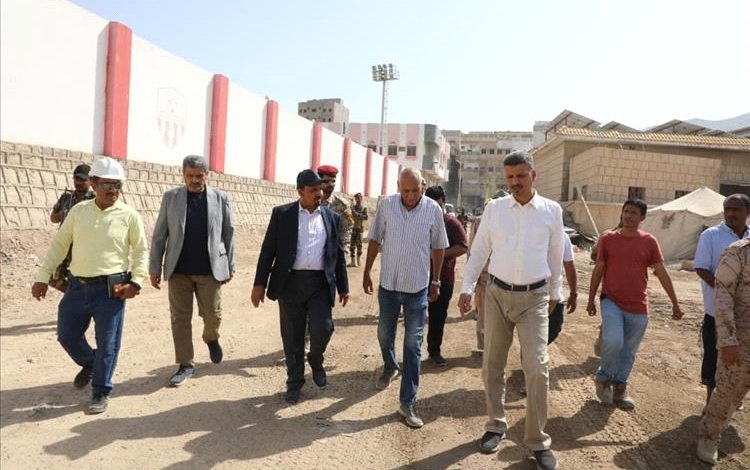 بن ماضي يوجّه بإزالة العوائق العشوائية خلف مشفى حضرموت وسرعة إنجاز سفلتة الشارع المحاذي لسور منشأة نادي الشعب