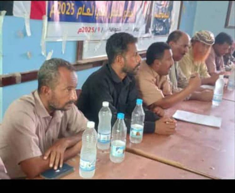 تنفيذية انتقالي المضاربة تعقد اجتماعآ استثنائيآ وتشيد بنجاحات الحملة الأمنية في المديرية