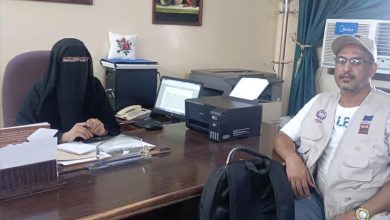 خبير الاقتصاد الرقمي بمنظمة طفل الحرب يزور كلية البنات بجامعة حضرموت