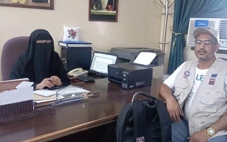 خبير الاقتصاد الرقمي بمنظمة طفل الحرب يزور كلية البنات بجامعة حضرموت