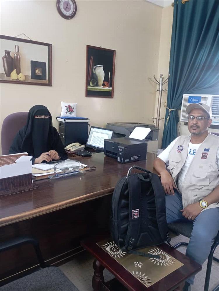 خبير الاقتصاد الرقمي بمنظمة طفل الحرب يزور كلية البنات بجامعة حضرموت