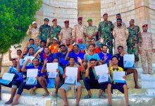 خفر السواحل يختتم دورة تدريبية متقدمة للغوص والإنقاذ البحري لأبناء مديريات وادي حضرموت