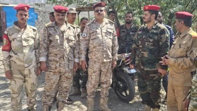 رئيس أركان محور تعز يتفقد المقاتلين في قطاع لواء النصر غربي المحافظة