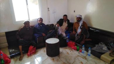 رئيس الدائرة السياسية للمقاومة الجنوبية بميفعة شبوة يلتقي قيادات اللواء الخامس مشاة بمعسكر الخرمة بالمديرية