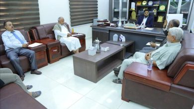 رئيس جامعة المهرة يترأس اجتماع اللجنة الإشرافية العليا لمتابعة تأهيل البرامج الأكاديمية للاعتماد البرامجي