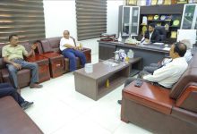 رئيس جامعة المهرة يلتقي هيئة تحرير مجلة الجامعة للعلوم الإنسانية