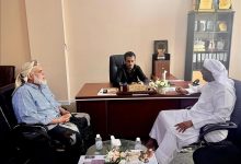 رئيس جمعية الصقور يزور وكيل محافظة حضرموت حسن سالم الجيلاني ويشيد بدعمه وتواضعه خلال فعالية الحارث 2025