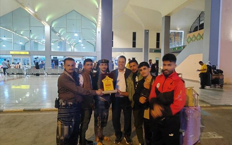 رئيس نادي شباب المسيمير ورئيس انتقالي المديرية يستقبلان البطل يونس حسين ناصر