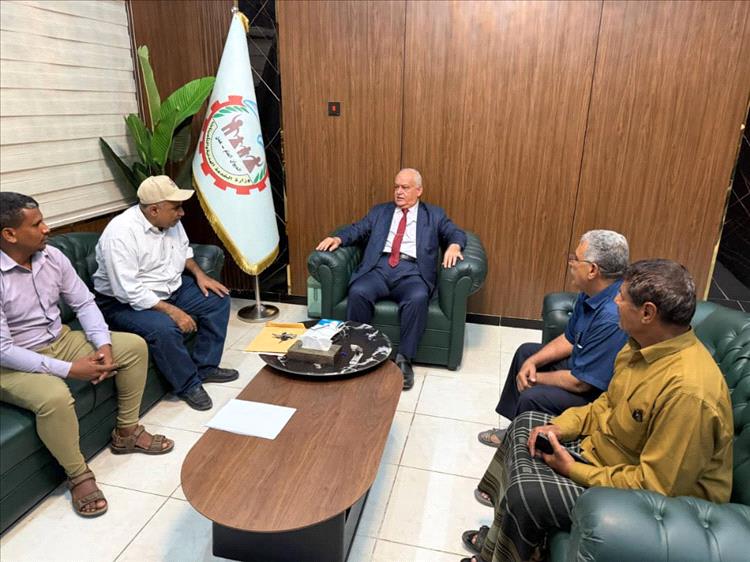 رئيس هيئة مستشفى الرازي أبين يلتقي وزير الخدمة المدنية ويشيد بدعم الوزير وتفهمه الوضع الوظيفي بالهيئة