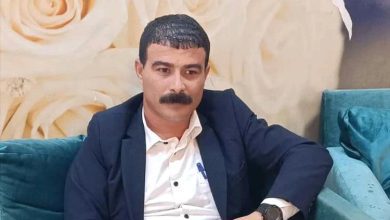 سلطان الاحمدي يشيد بدور مدير عام مديرية خنفر ويعتبره نموذجا في الإخلاص والتفاني