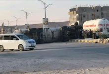 شبوة.. انقلاب شاحنة غاز أمام محطة العبور بعتق.. والدفاع المدني يسيطر