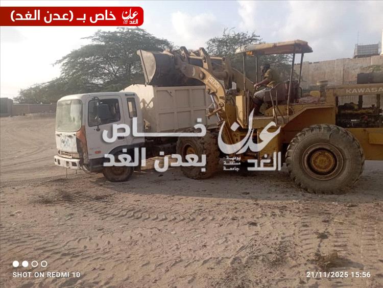 صندوق النظافة بأحور ينفّذ حملة شاملة في مجمع سوق الخضار والسمك والقات