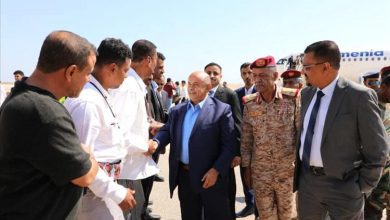 عاجل: محافظ حضرموت سالم الخنبشي يصل المكلا