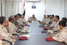 قائد المنطقة السادسة العسكرية اللواء حنتف يعقد اجتماعاً بقيادات الوحدات لمناقشة المستجدات الأمنية