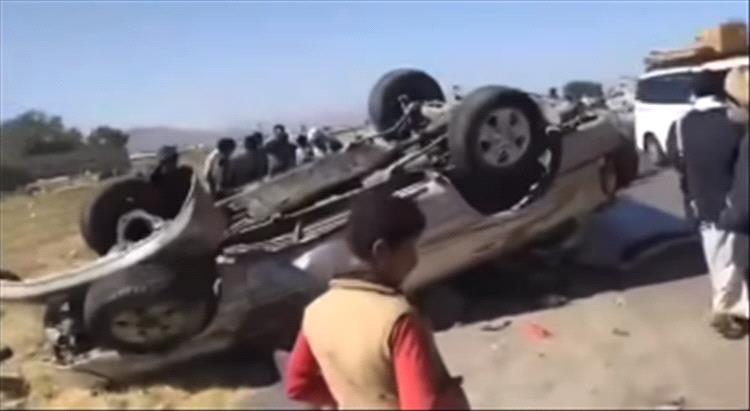 مأساة في يريم.. وفاة عروس وخمسة من أسرتها بحادث سير أعقبه نهب لمقتنيات الضحايا
