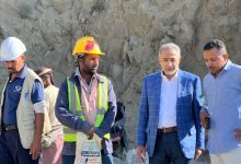 مجموعة هائل سعيد تتبنى صيانة طريق الأعروق – حيفان الخط الحيوي الرابط بين تعز وعدن