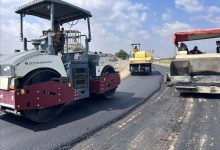 محافظ أبين يدشّن العمل في الخلاطة الأسفلتية الصديقة للبيئة بمنظومة الفلر بمشروع سد حسان