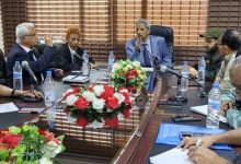 محافظ لحج ورئيس محكمة الاستئناف يبحثان سبل حماية أراضي الدولة وتعزيز التنسيق بين الأجهزة القضائية والأمنية