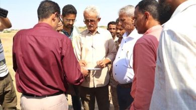 محافظ لحج يطلع على ترتيبات تنفيذ محطة الطاقة الشمسية بتمويل اماراتي