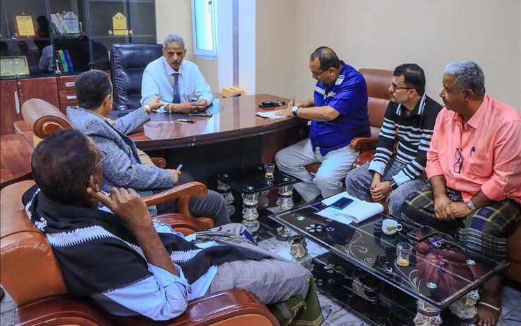 محافظ لحج يناقش مع الإعلام والثقافة والسياحة استعدادات مهرجان 30 نوفمبر