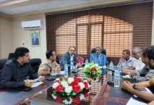 محافظ لحج يناقش مع مديري المديريات المشاريع المقترحة ضمن الخطة التنموية الشاملة للمحافظة