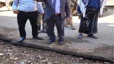 مدير عام "القاهرة" يتفقد أعمال السفلته الجارية في شارع التحرير الأسفل بتعز