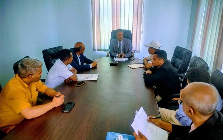 مدير عام الضرائب يستقبل التيار الوطني للتصحيح والبناء تعز
