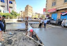 مدير عام «القاهرة» يتفقد أعمال الصب الخرساني في شارع طلحة أمام مبنى مؤسسة الكهرباء