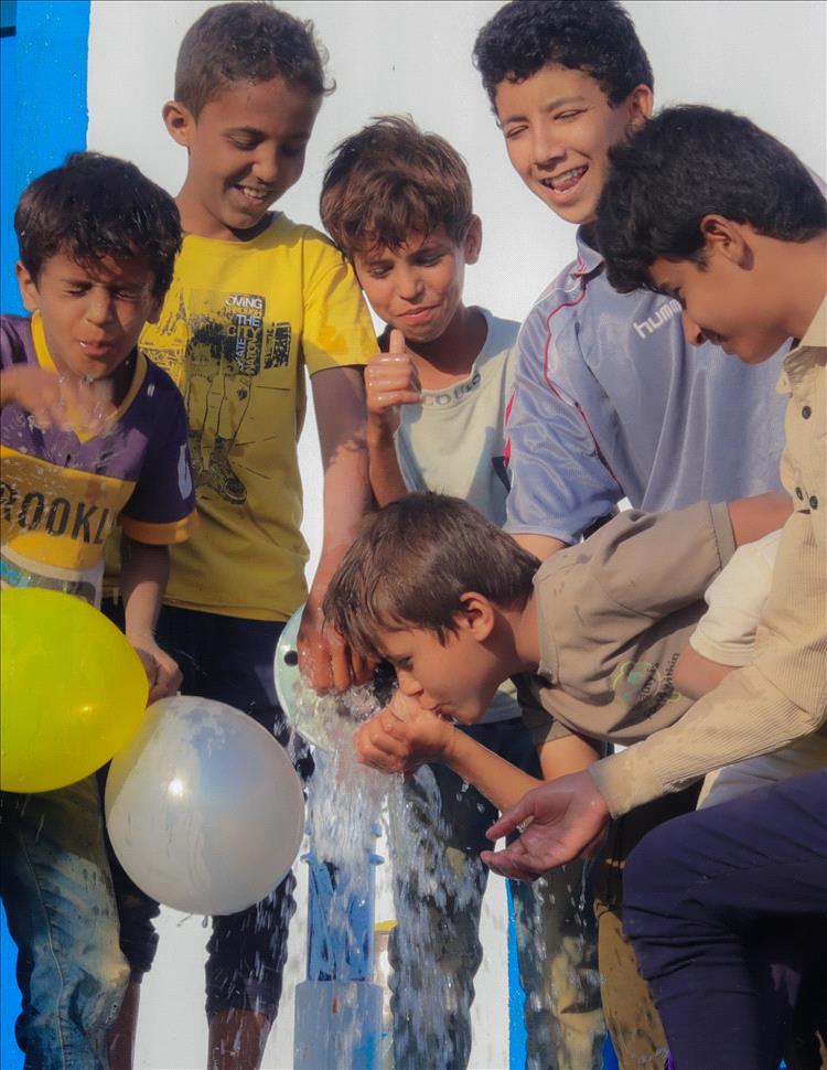 مدير عام لودر يدشّن مشروع الطاقة الشمسية لبئر مهيم بدعم من منظمة جيفينج باك