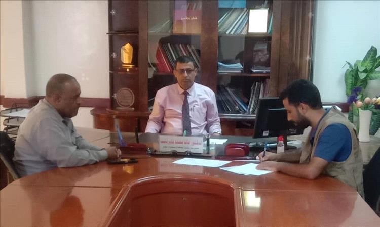 مدير عام مكتب الصحة بلحج يناقش مع منظمة الإغاثة الأولية الدولية تدخلاتها الجديدة بالمحافظة