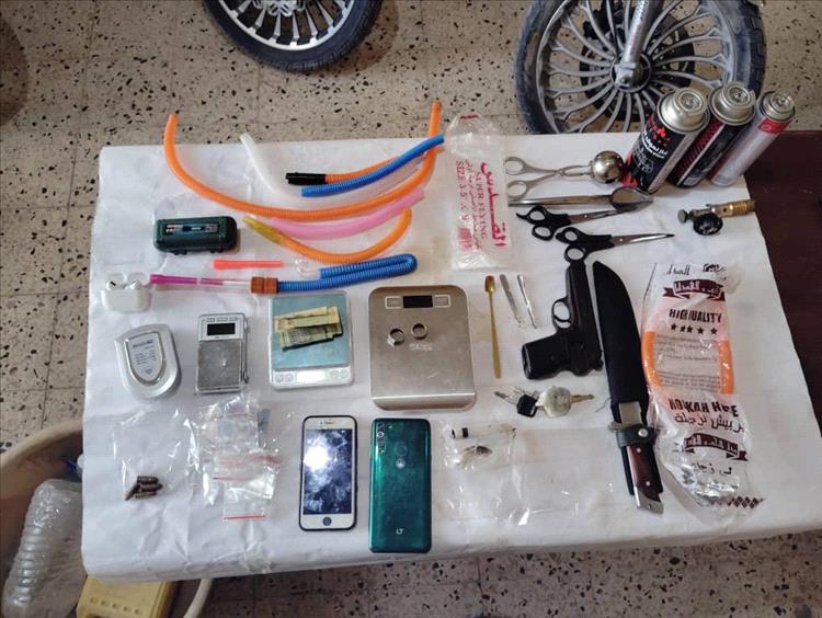 مكافحة المخدرات بساحل حضرموت تُطيح بثلاث عصابات لترويج الشبو والحشيش والحبوب في مدينة المكلا