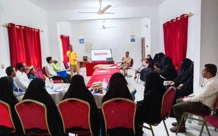 مكتب الصحة بالضالع ينظم دورة تدريبية لمتطوعي التثقيف الصحي للتوعية حول الأمراض الوبائية