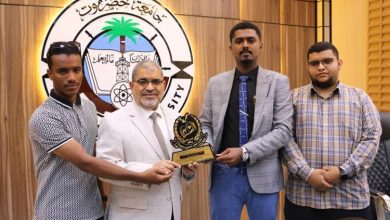 منتدى الطالب المهري بحضرموت يكرم رئيس جامعة حضرموت