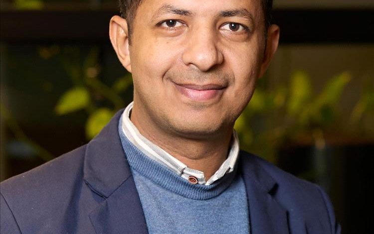 موظف أممي سابق يدين اعتقال العاملين في المنظمات الدولية بمناطق الحوثي