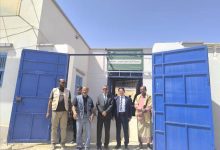 وفد وزارة التربية يتفقد مشروع الوجبة المطهية بالمطبخ المدرسي في مديرية تريم بحضرموت