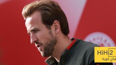 المدير الرياضي لبايرن ميونخ يعلق على اهتمام برشلونة بـ كين