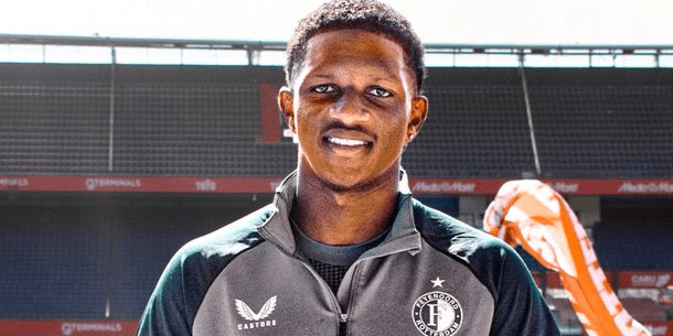 مانشستر سيتي وبايرن يراقبان موهبة فينورد