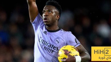 فينيسيوس دائم التوهج أمام فالنسيا