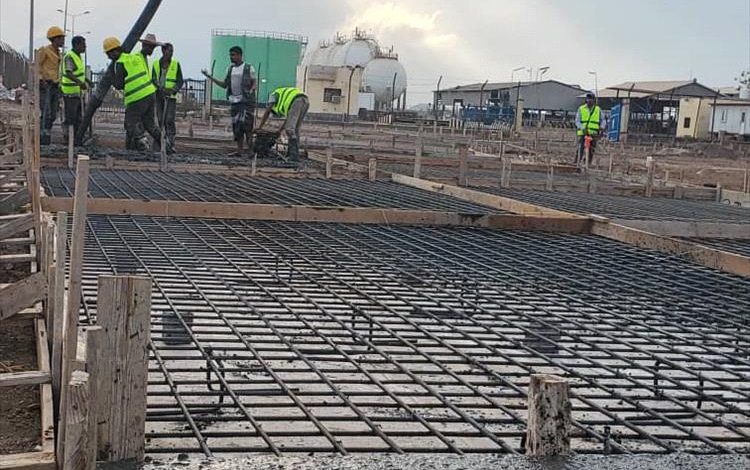 إنجاز بنسبة 80%.. شركة الخضيري تقترب من استكمال مشروع الطريق الخرساني الداخلي لمنشأة البريقة