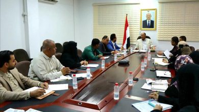 اجتماع برئاسة نائب وزير الصناعة يناقش تشجيع الاستثمار في صناعة الأدوية وتوطين الصناعة الدوائية