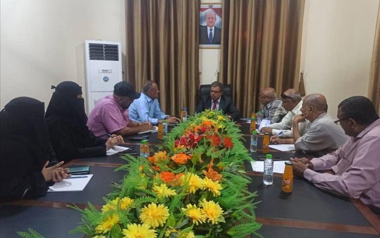 اجتماع يضم رئيس هيئة المواصفات والمقاييس ومدير عام أمن المنطقة الحرة بعدن لمناقشة التنسيق المشترك