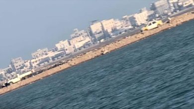 استحداثات جديدة داخل أحواض الملح بعدن والسلطة المحلية: “غير مشروعة وتم إيقافها سابقًا”