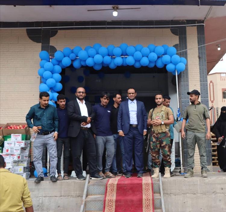 الأخوين تدشن افتتاح منظومة طاقة شمسية لمؤسسة الصالحي للتجارة والاستيراد