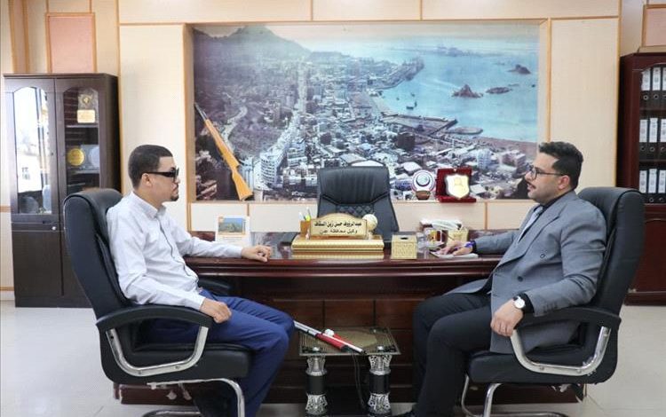 السقاف يشيد بجهود جمعية رعاية وتأهيل المكفوفين بعدن ويناقش دعم أنشطة ذوي الهمم