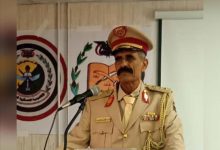 العلم يلتقي بالخبرة في الميدان .. العقيد سالم البرهمي يضيف وسام الماجستير لمسيرته العسكرية