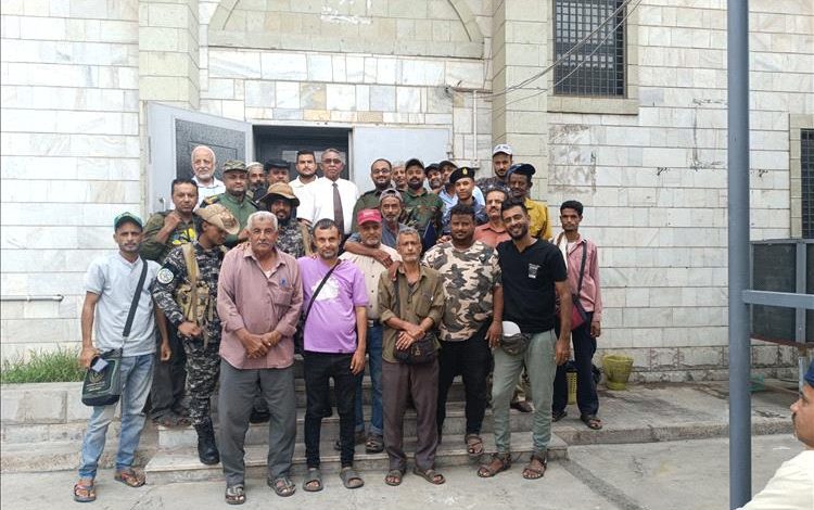 المؤسسة العامة للاتصالات بعدن تكرم ضباط الأمن الحماية لمرافقها