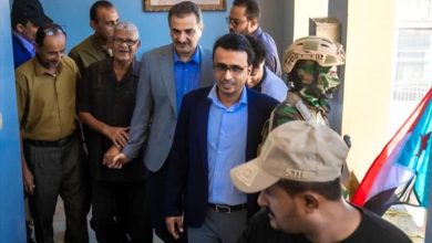 المحافظ لملس يتفقد الإدارة العامة لمكتب الثقافة ويعلن عن دعم مشاريع نوعية تعيد لعدن القها الثقافي والفني