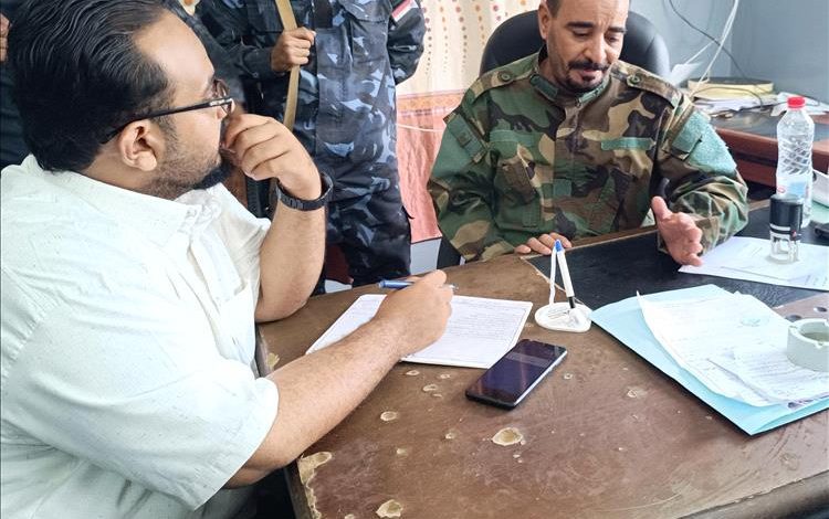 الناشط خالد القعشمي يلتقي مدير شرطة الممدارة العقيد جلال الصبيحي