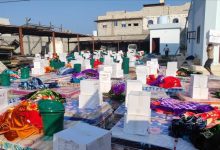 الهلال الأحمر اليمني يوزع مساعدات إيوائية للمتضررين من سيول الأمطار في عدن