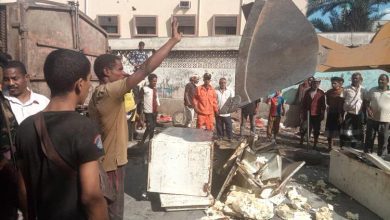 بتوجيهات الزهري.. تنفيذ حملة ميدانية لإزالة العشوائيات وتنظيم شارع الثقافة بخورمكسر